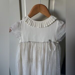 Elegant White little girls flower girl Dress with Glitter Details